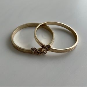 VICTORIA’S SECRET Gold Handcuff Bracelet